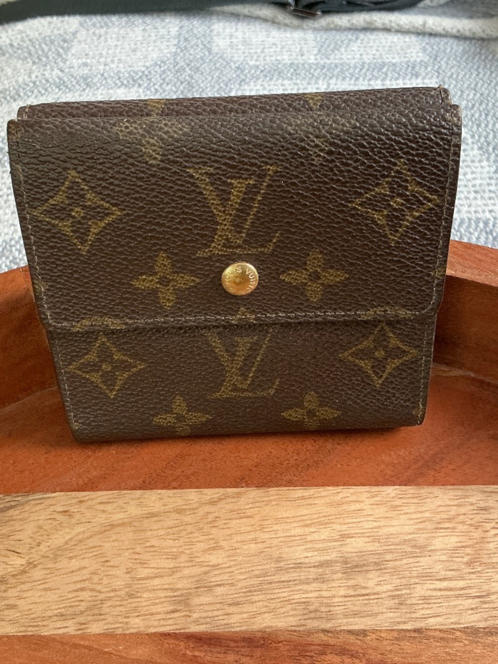 Louis Vuitton Monogram Medium Size Trifold Wallet - Picture 17 of 17